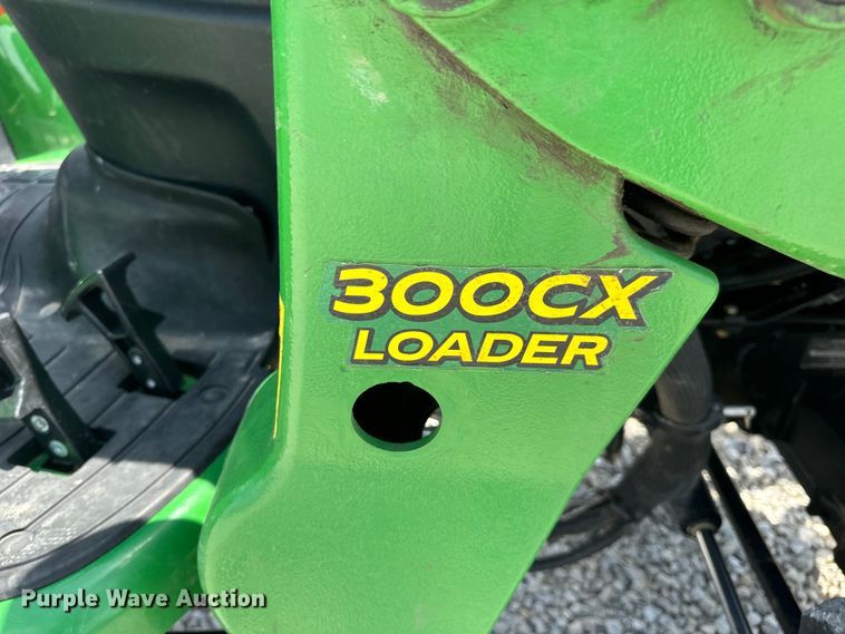 image for item OF9700 2013 John Deere 3520 MFWD tractor