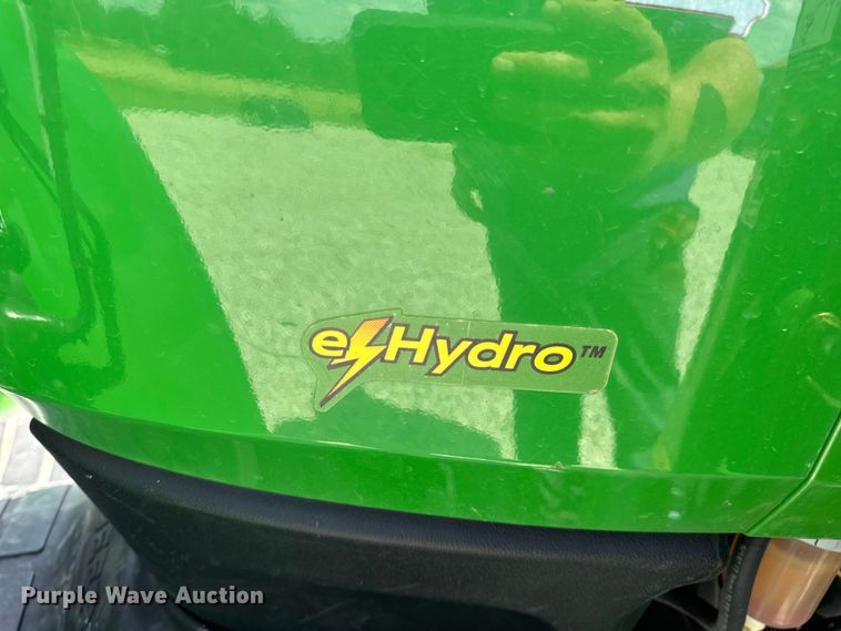 image for item OF9700 2013 John Deere 3520 MFWD tractor