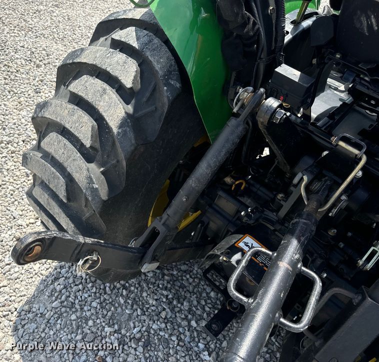 image for item OF9700 2013 John Deere 3520 MFWD tractor