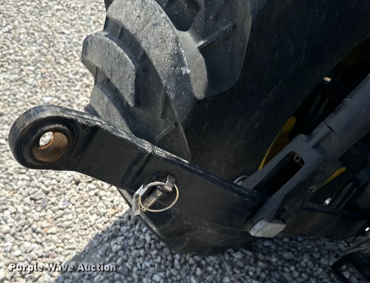 image for item OF9700 2013 John Deere 3520 MFWD tractor