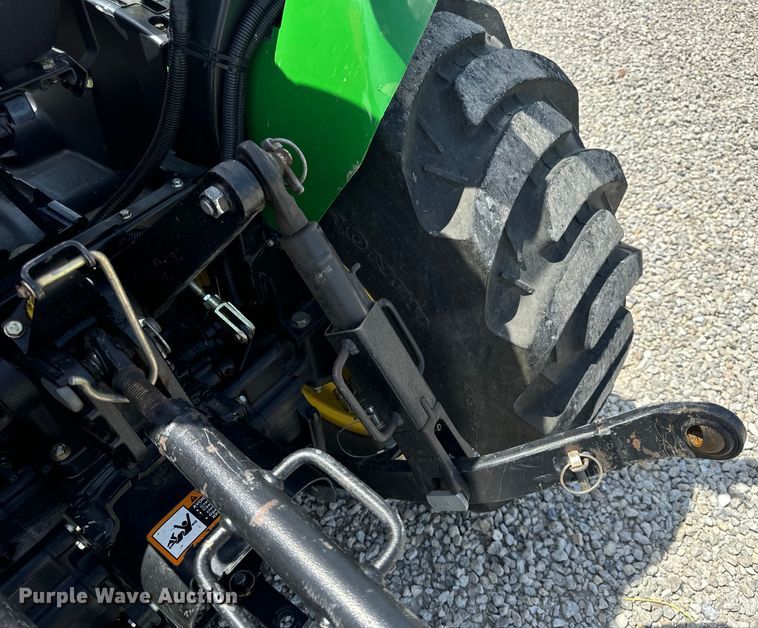 image for item OF9700 2013 John Deere 3520 MFWD tractor