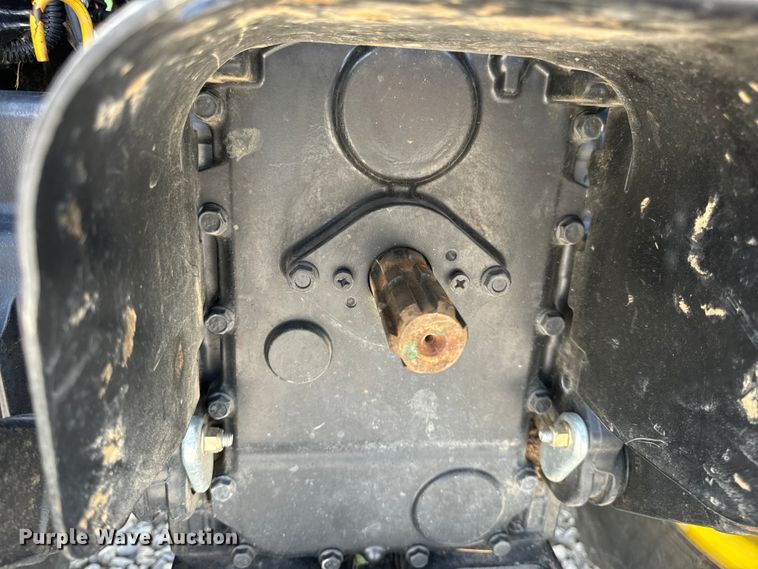 image for item OF9700 2013 John Deere 3520 MFWD tractor