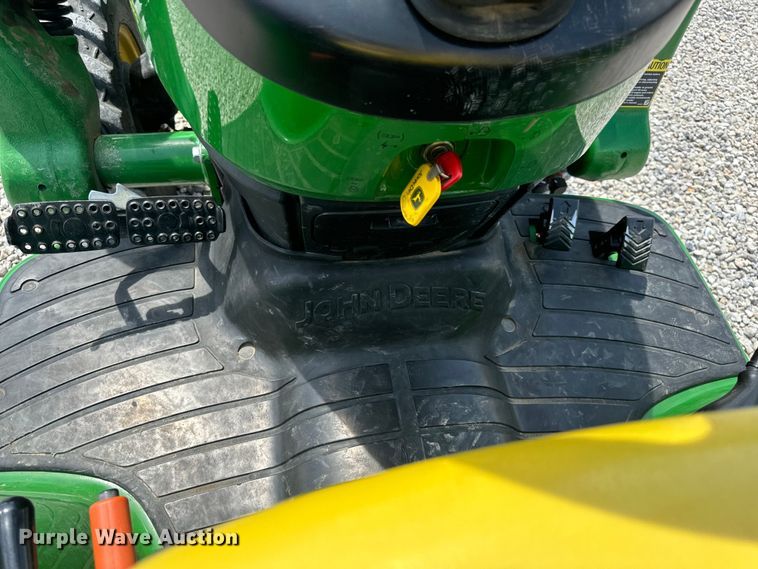 image for item OF9700 2013 John Deere 3520 MFWD tractor