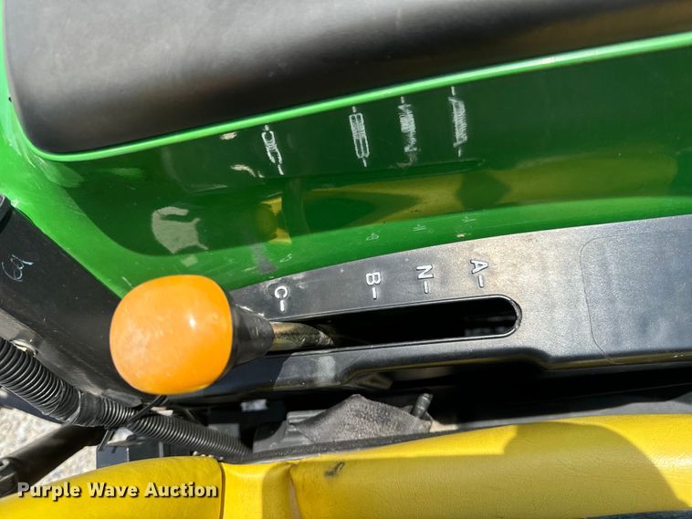 image for item OF9700 2013 John Deere 3520 MFWD tractor