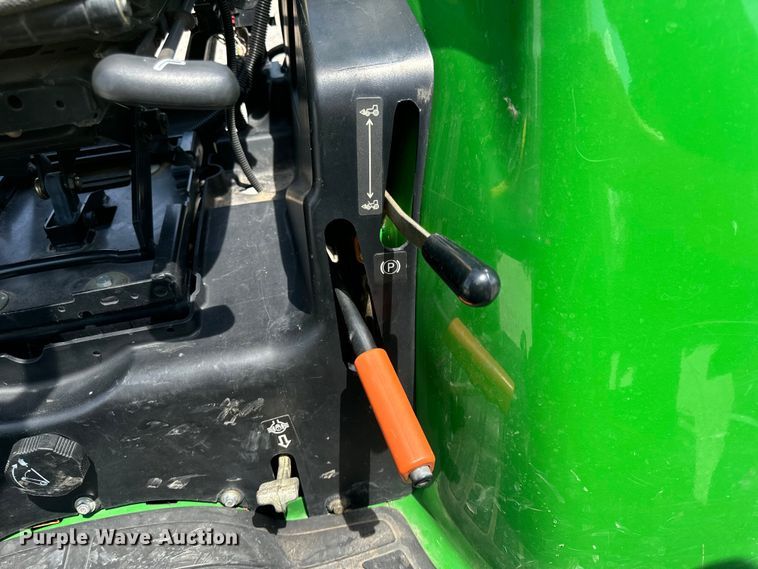 image for item OF9700 2013 John Deere 3520 MFWD tractor