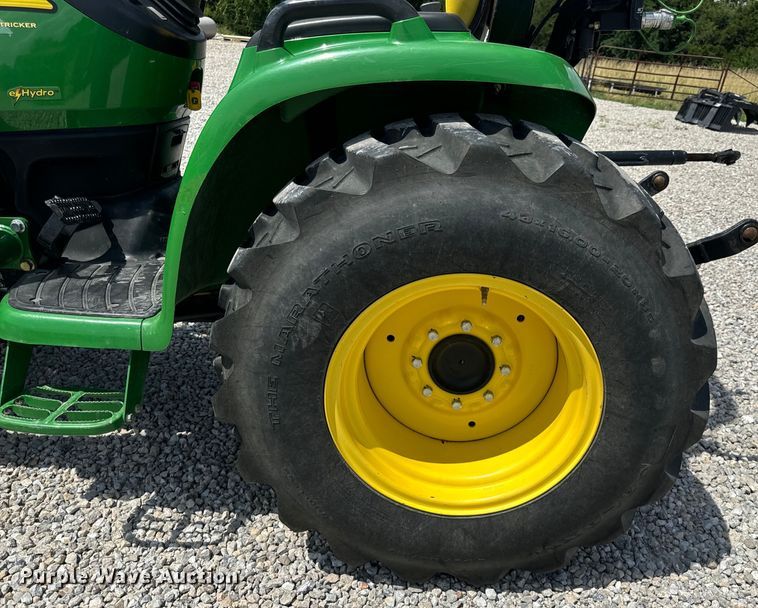 image for item OF9700 2013 John Deere 3520 MFWD tractor