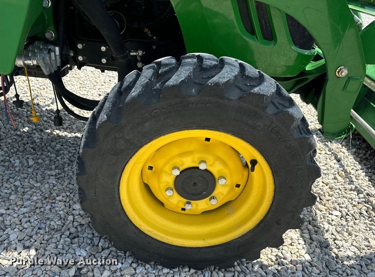 image for item OF9700 2013 John Deere 3520 MFWD tractor