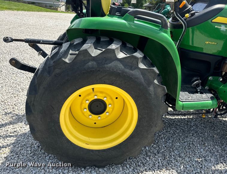 image for item OF9700 2013 John Deere 3520 MFWD tractor