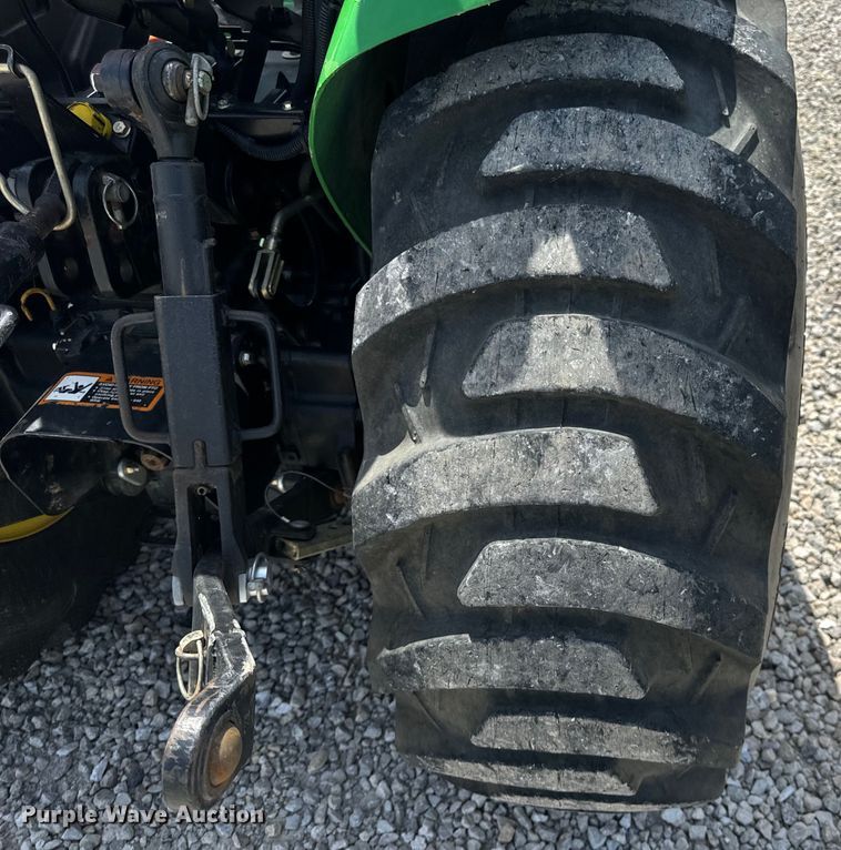 image for item OF9700 2013 John Deere 3520 MFWD tractor