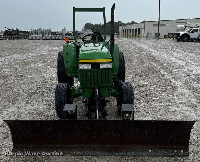 image for item OF9776 1994 John Deere 870 MFWD tractor