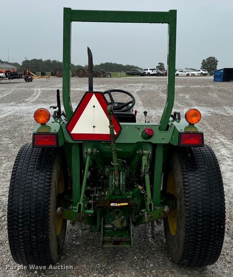 image for item OF9776 1994 John Deere 870 MFWD tractor