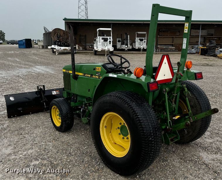 image for item OF9776 1994 John Deere 870 MFWD tractor