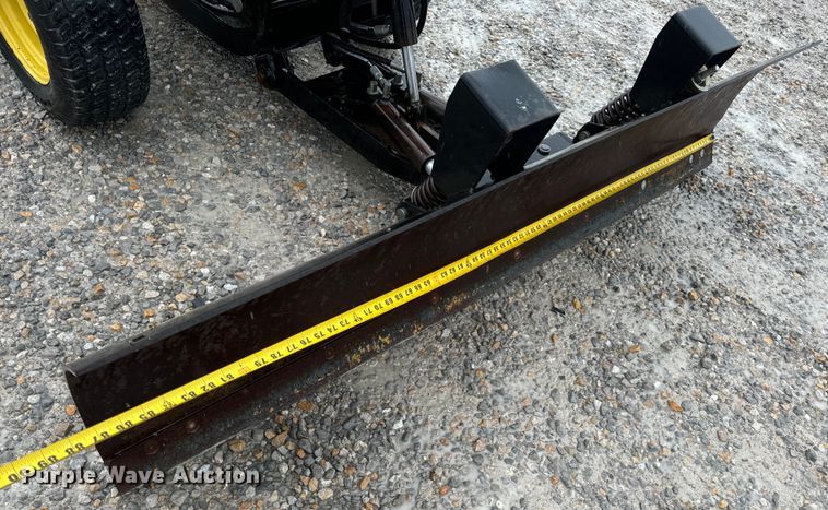 image for item OF9776 1994 John Deere 870 MFWD tractor