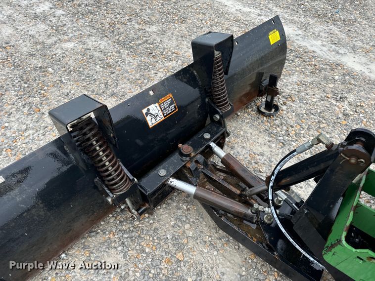 image for item OF9776 1994 John Deere 870 MFWD tractor