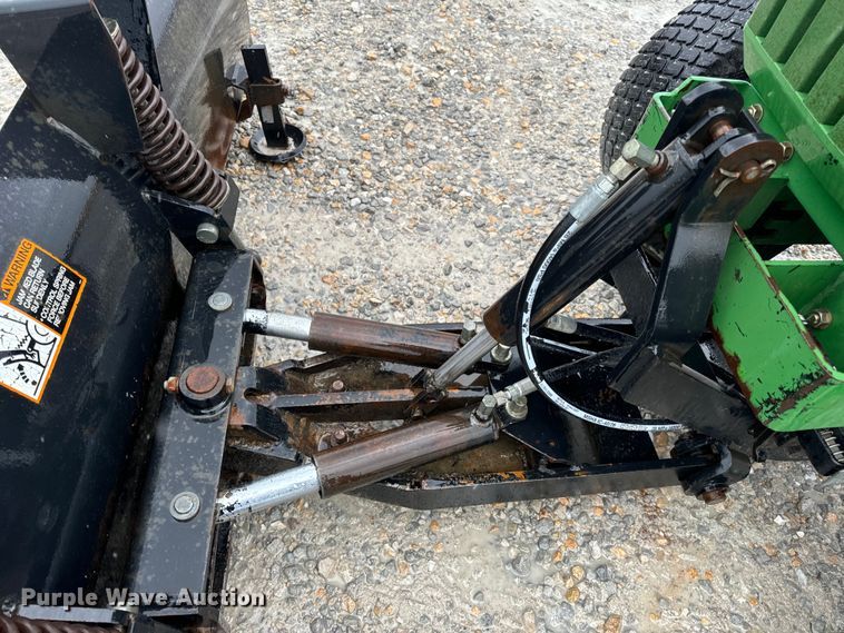 image for item OF9776 1994 John Deere 870 MFWD tractor