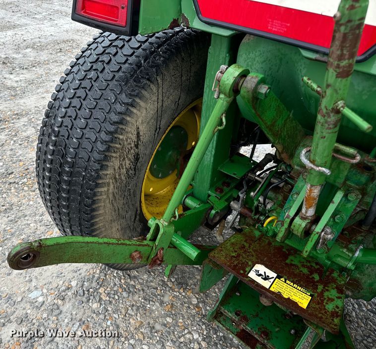 image for item OF9776 1994 John Deere 870 MFWD tractor