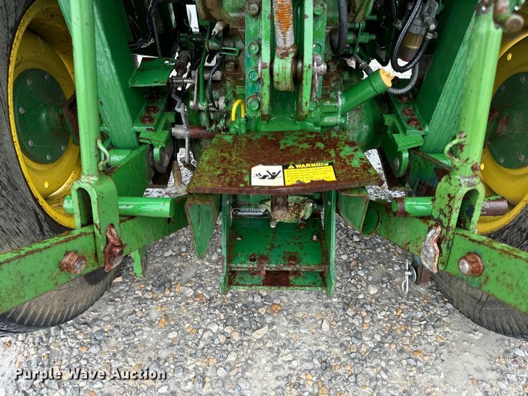 image for item OF9776 1994 John Deere 870 MFWD tractor