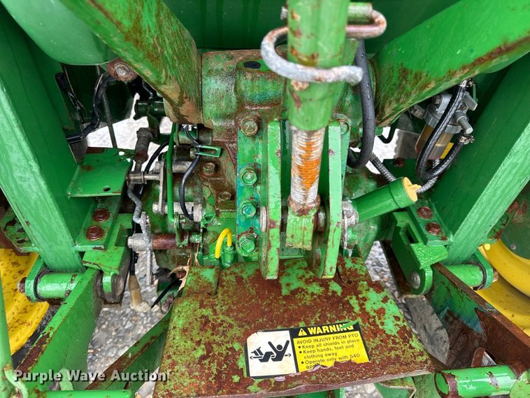 image for item OF9776 1994 John Deere 870 MFWD tractor