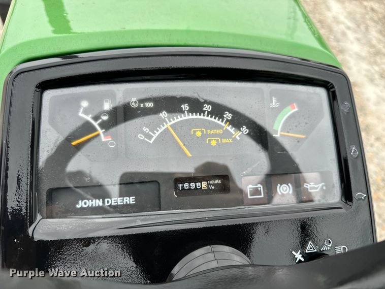 image for item OF9776 1994 John Deere 870 MFWD tractor