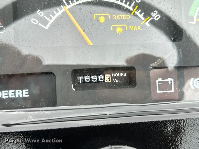 image for item OF9776 1994 John Deere 870 MFWD tractor