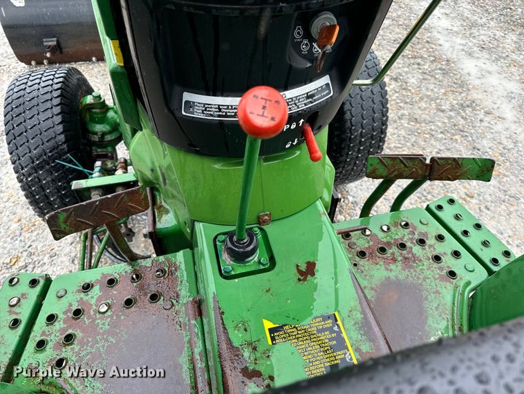 image for item OF9776 1994 John Deere 870 MFWD tractor