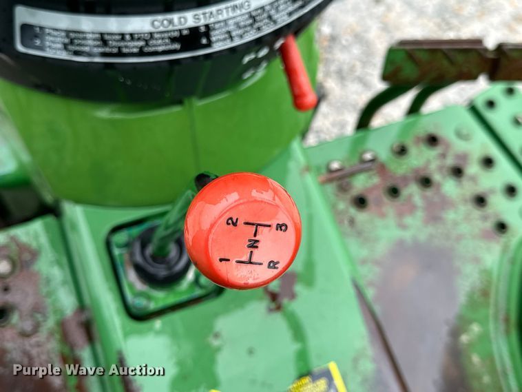 image for item OF9776 1994 John Deere 870 MFWD tractor