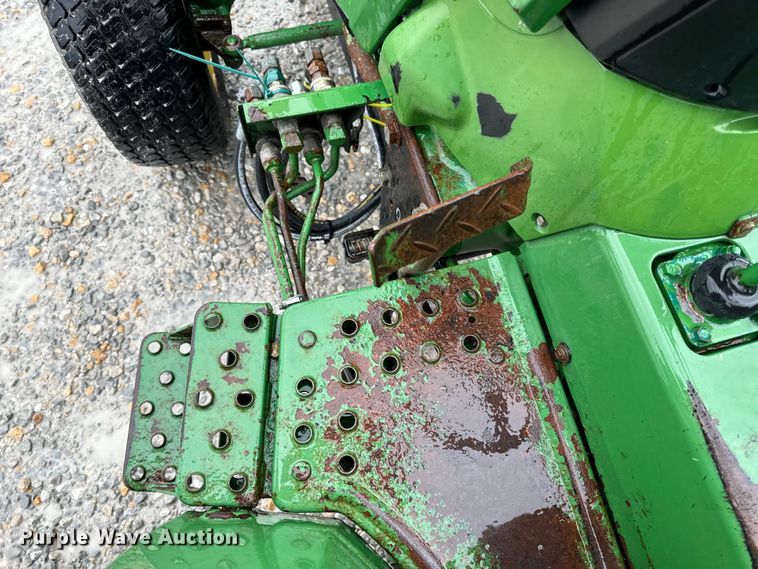 image for item OF9776 1994 John Deere 870 MFWD tractor