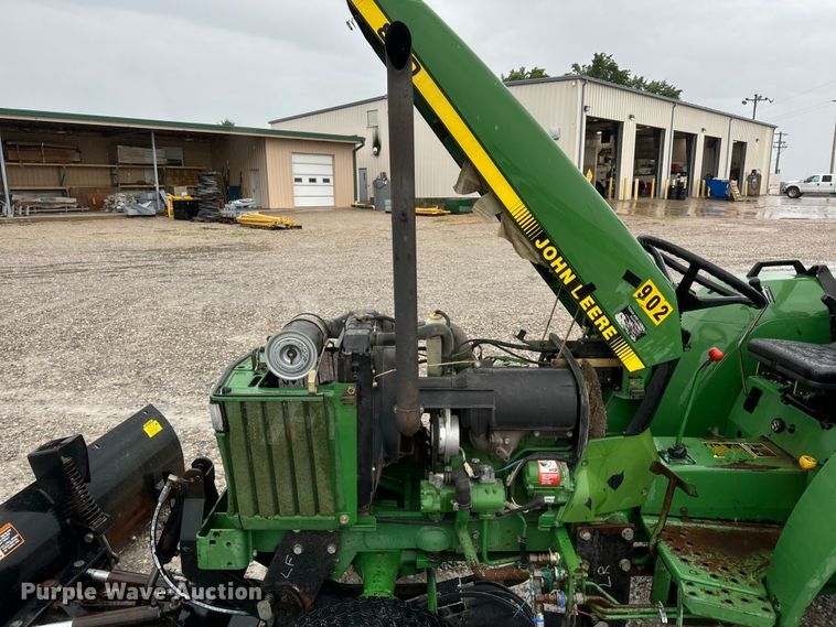 image for item OF9776 1994 John Deere 870 MFWD tractor