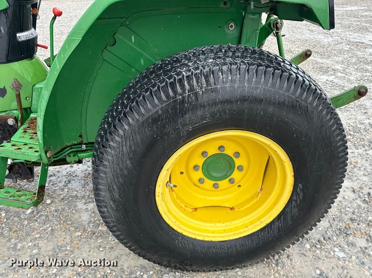 image for item OF9776 1994 John Deere 870 MFWD tractor