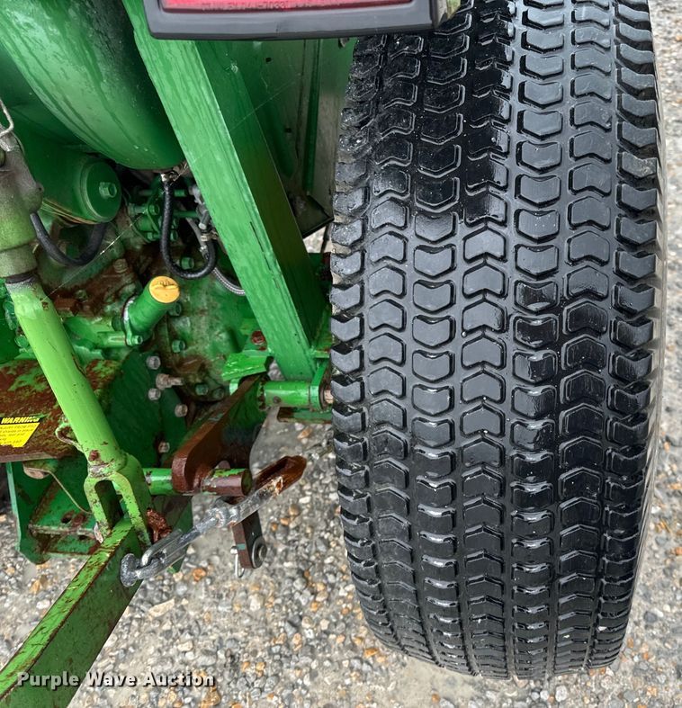 image for item OF9776 1994 John Deere 870 MFWD tractor