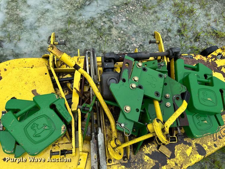 image for item OF9776 1994 John Deere 870 MFWD tractor