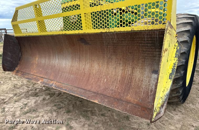 image for item OL9671 1980 John Deere 8640 4WD tractor