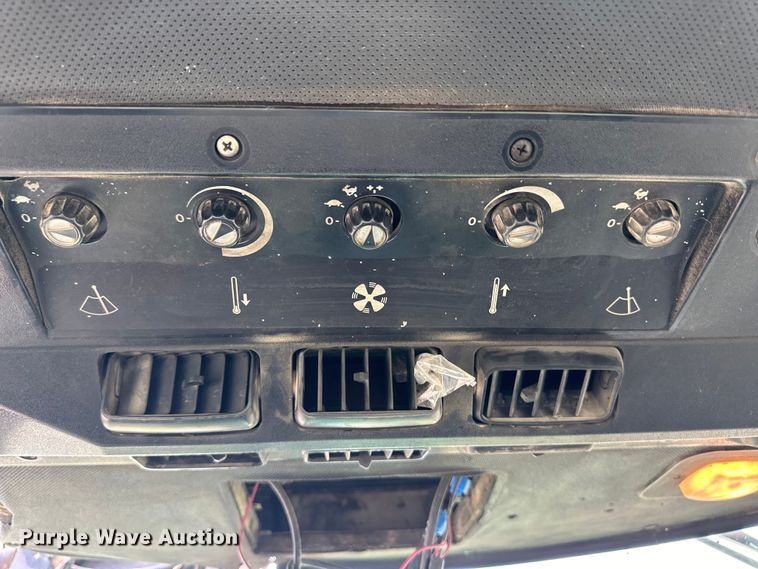 image for item OL9671 1980 John Deere 8640 4WD tractor