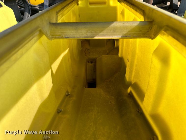 image for item OL9724 John Deere 1750 no-till planter