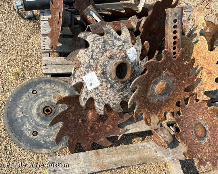 image for item OL9724 John Deere 1750 no-till planter