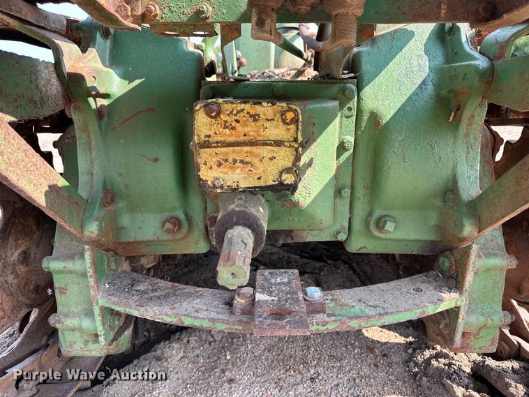 image for item OL9729 John Deere MC tractor