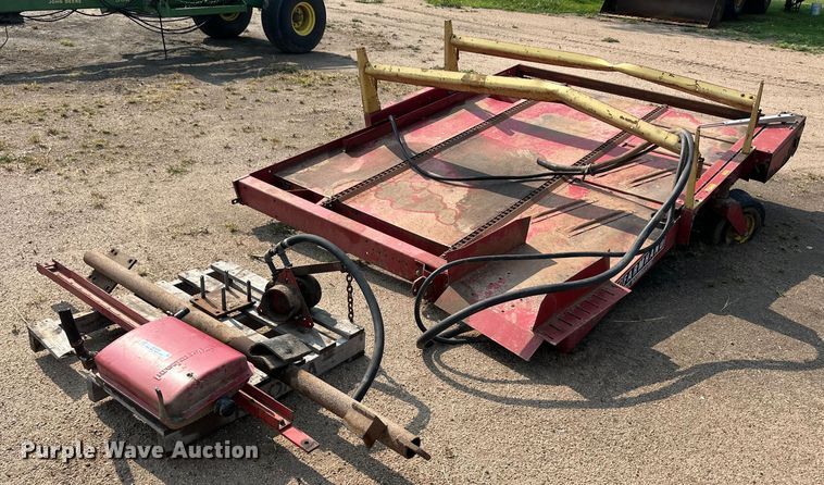 image for item OL9733 Farmhand bale accumulator