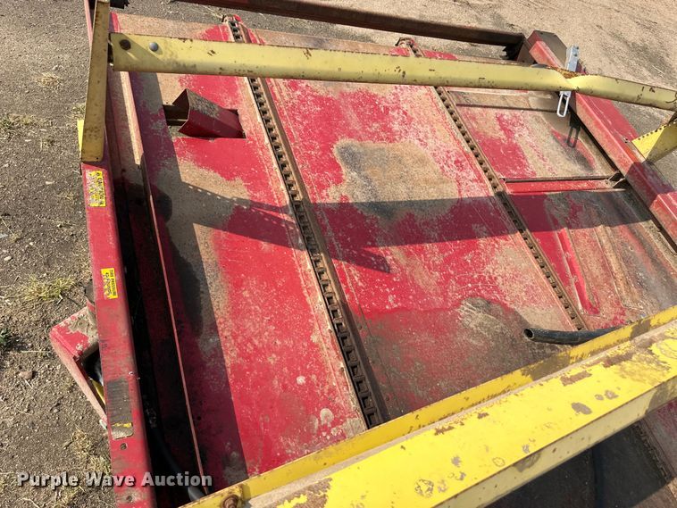 image for item OL9733 Farmhand bale accumulator