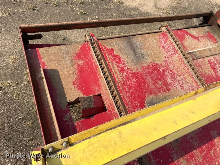 image for item OL9733 Farmhand bale accumulator