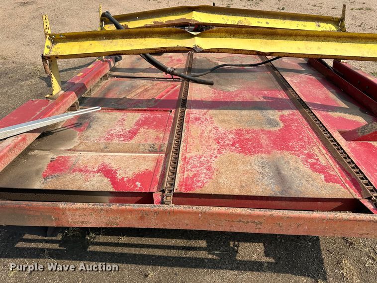 image for item OL9733 Farmhand bale accumulator