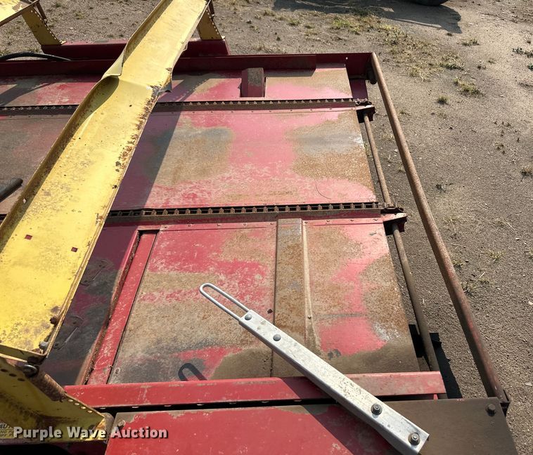 image for item OL9733 Farmhand bale accumulator