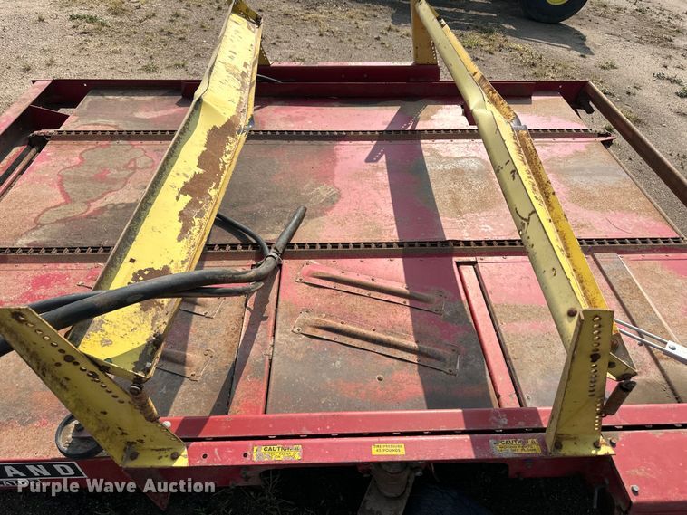 image for item OL9733 Farmhand bale accumulator