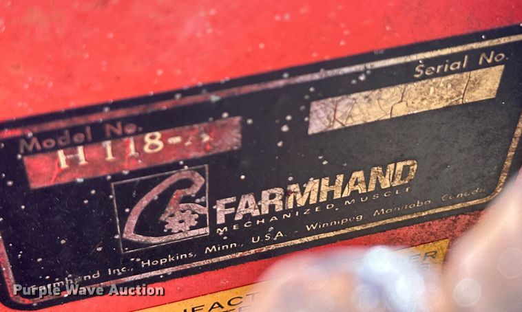 image for item OL9735 Farmhand H118-A bale accumulator grapple