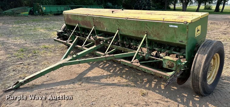image for item OL9737 John Deere D208C grain drill