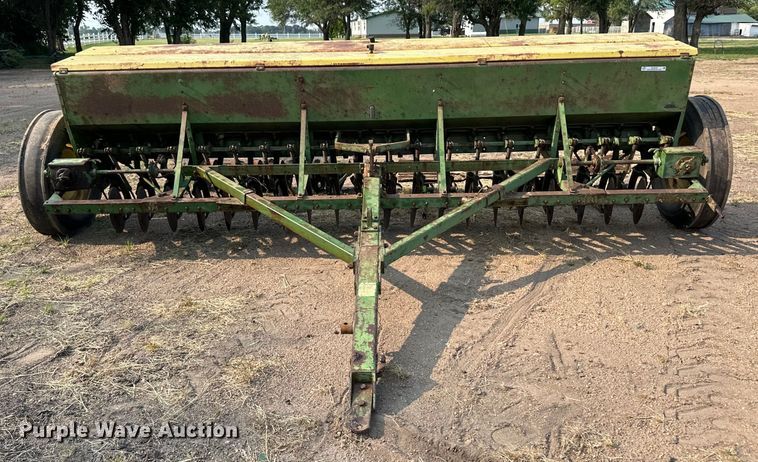 image for item OL9737 John Deere D208C grain drill