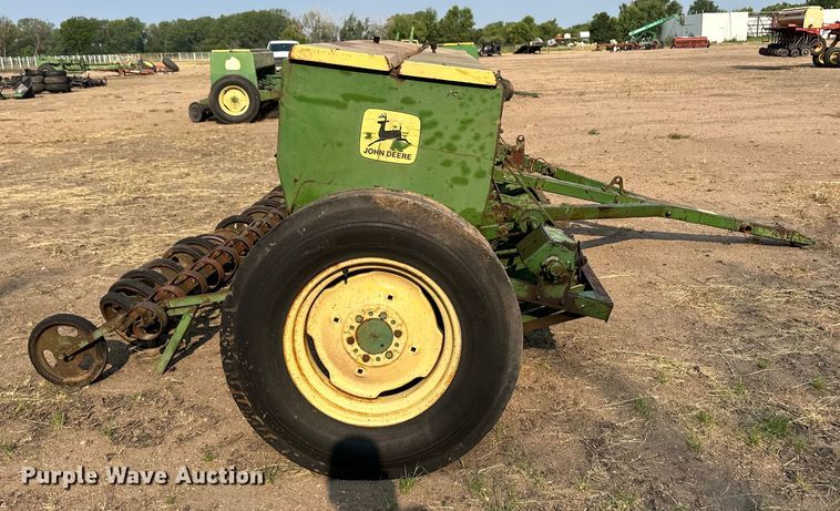 image for item OL9737 John Deere D208C grain drill