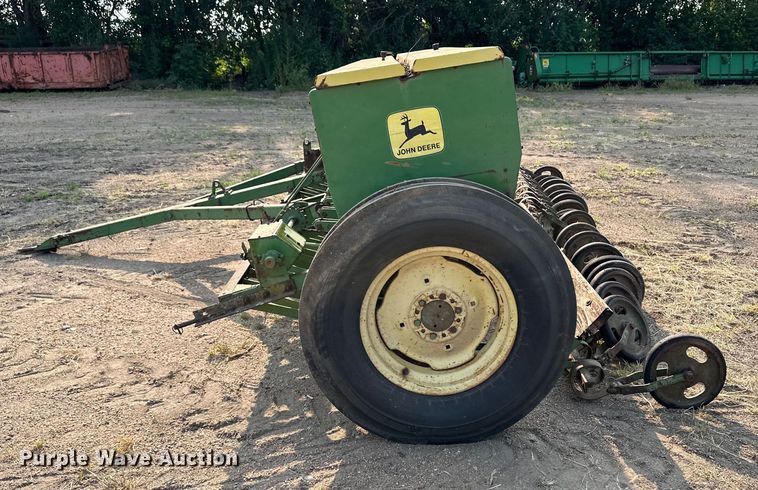 image for item OL9737 John Deere D208C grain drill