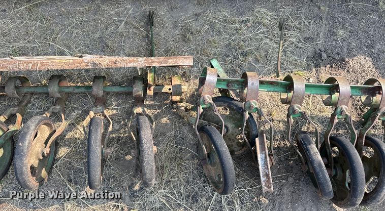 image for item OL9737 John Deere D208C grain drill