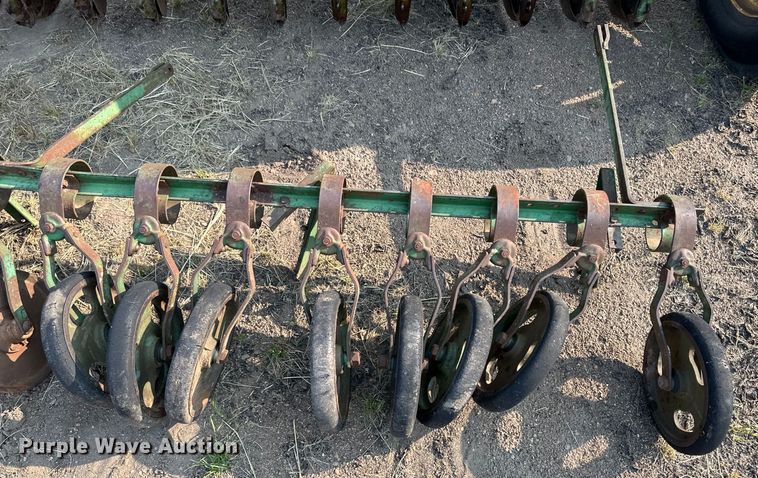 image for item OL9737 John Deere D208C grain drill