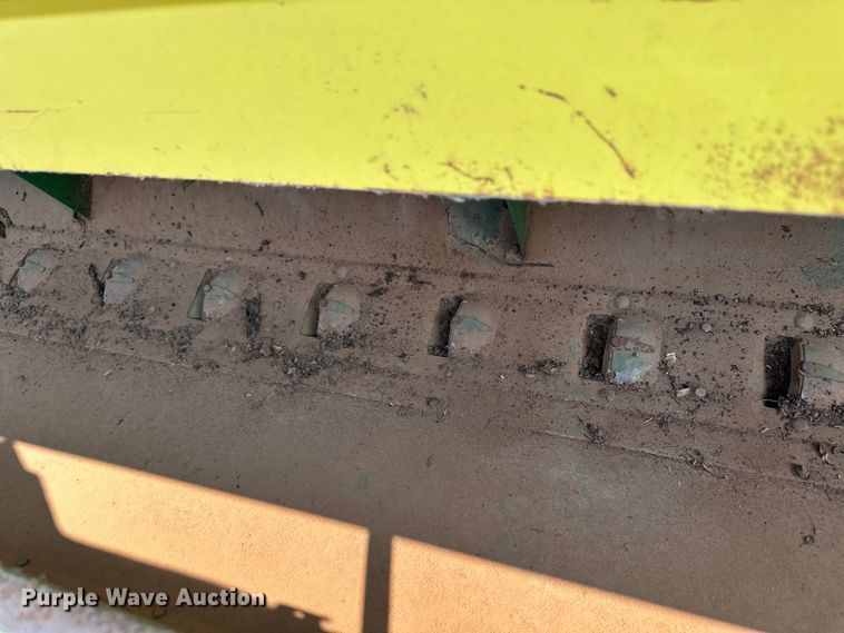 image for item OL9737 John Deere D208C grain drill